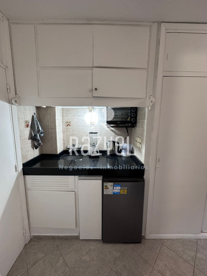 Apartamento ID.1073 - Monoambiente en venta, oportunidad para invertir o vacacionar en  Punta del Este