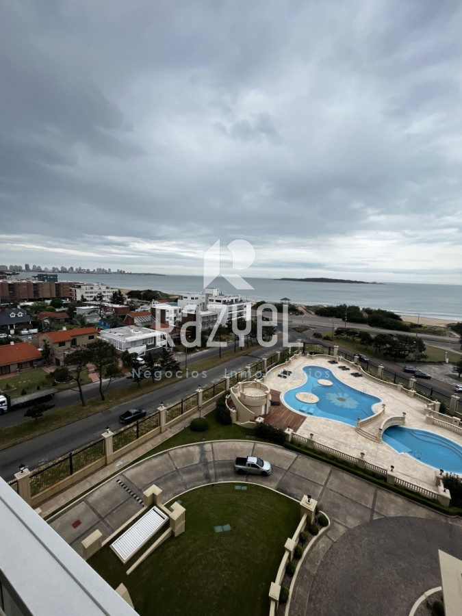Apartamento ID.676 - Apto en Le Jarden de 3 dorm