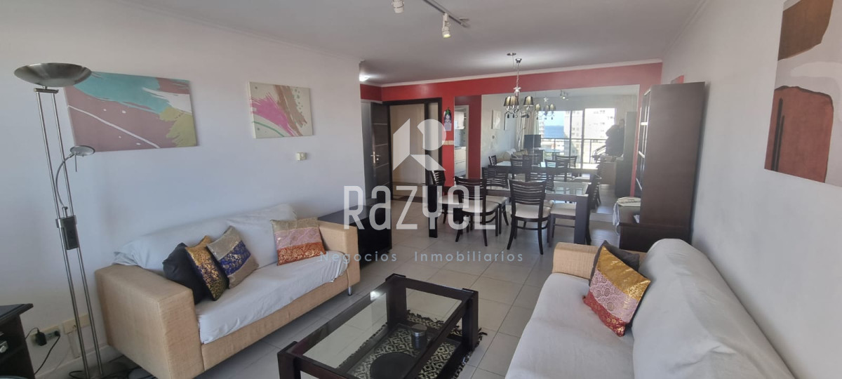 Apartamento ID.745 - Venta de apartamento de 2 dorm con parrillero propio en Torre Manhattan