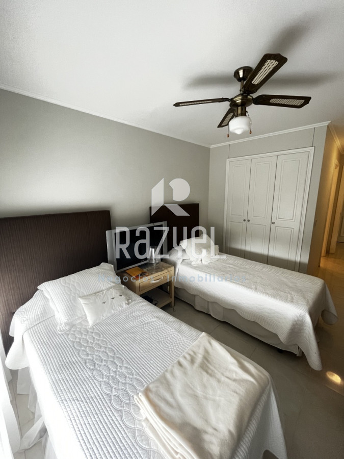 Apartamento ID.676 - Apto en Le Jarden de 3 dorm