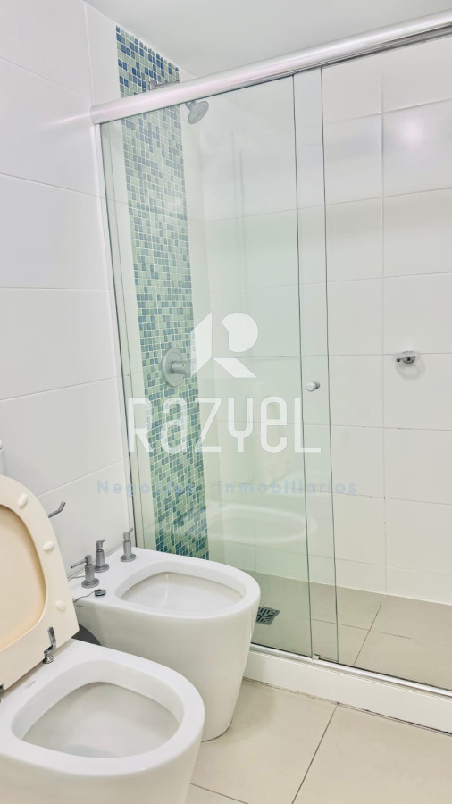 Apartamento ID.745 - Venta de apartamento de 2 dorm con parrillero propio en Torre Manhattan