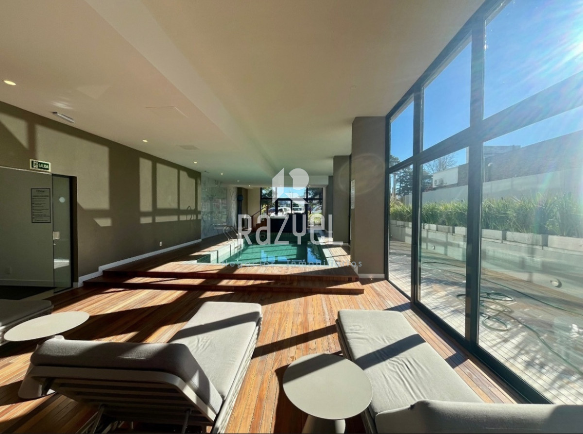 Apartamento ID.880 - Venta De Monoambiente En Edificio View Punta Del Este