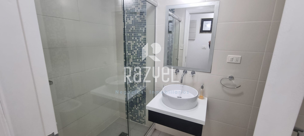 Apartamento ID.745 - Venta de apartamento de 2 dorm con parrillero propio en Torre Manhattan