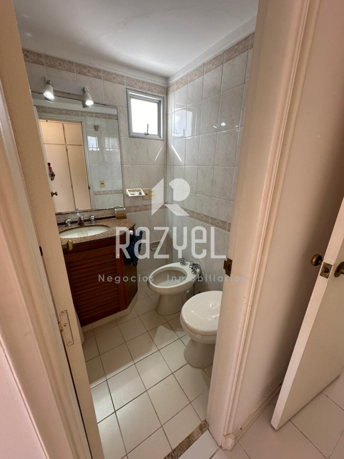 Apartamento ID.1011 - Con terraza amplia y todos los amenities : tu oportunidad en Punta del Este.