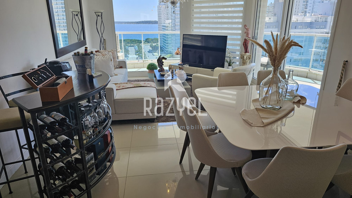 Apartamento ID.406 - Casino Tower de 3 dorm en suite mas dependencia .