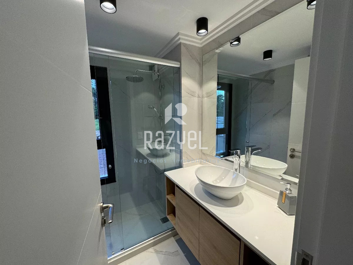 Apartamento ID.868 - Apartamento 2 Dormitorios Av Roosevelt C/ Amenities Y Mucama