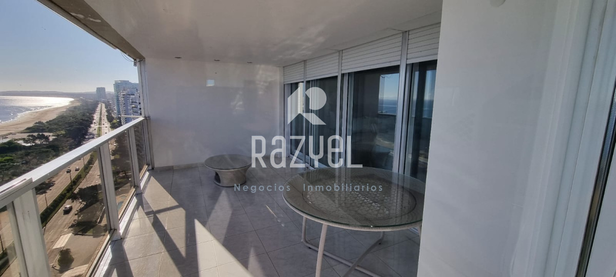 Apartamento ID.687 - Penthouse con vista al mar de 5 dorm