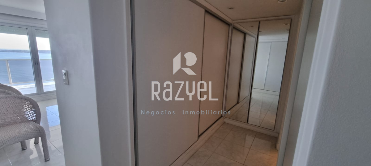 Apartamento ID.687 - Penthouse con vista al mar de 5 dorm