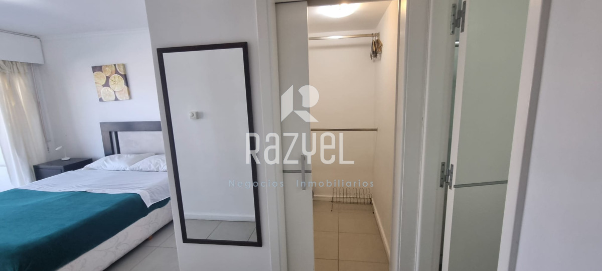 Apartamento ID.745 - Venta de apartamento de 2 dorm con parrillero propio en Torre Manhattan