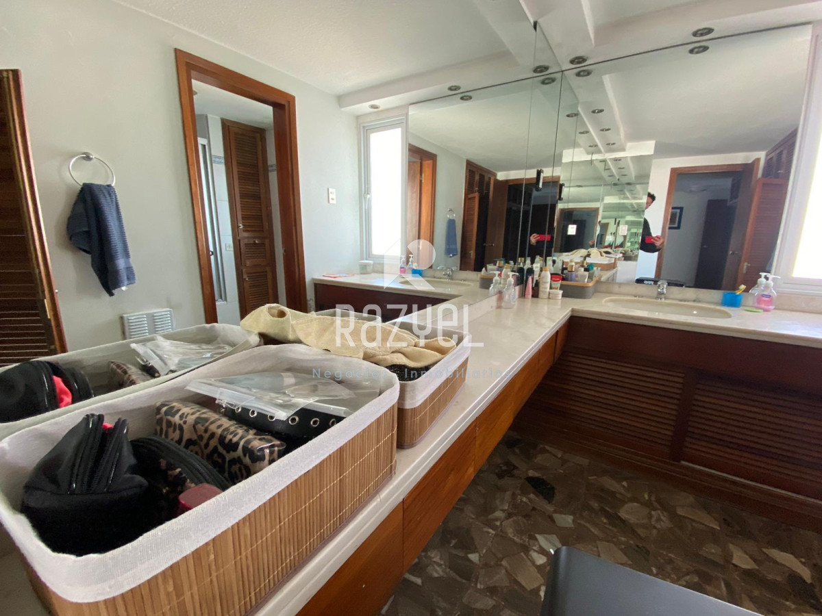 Apartamento ID.665 - Malecon Torre 2 - 4 habitaciones 5 baños.