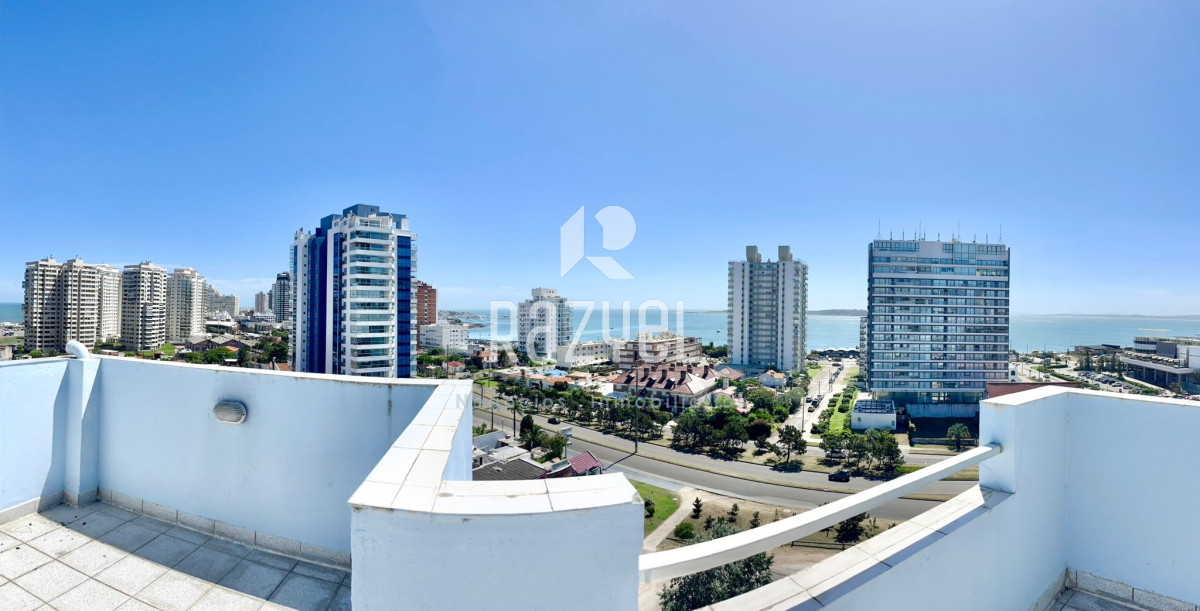 Apartamento ID.721 - Penthouse con vista al mar de 2 dorm uso de azotea exclusiva