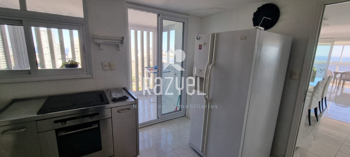 Apartamento ID.687 - Penthouse con vista al mar de 5 dorm