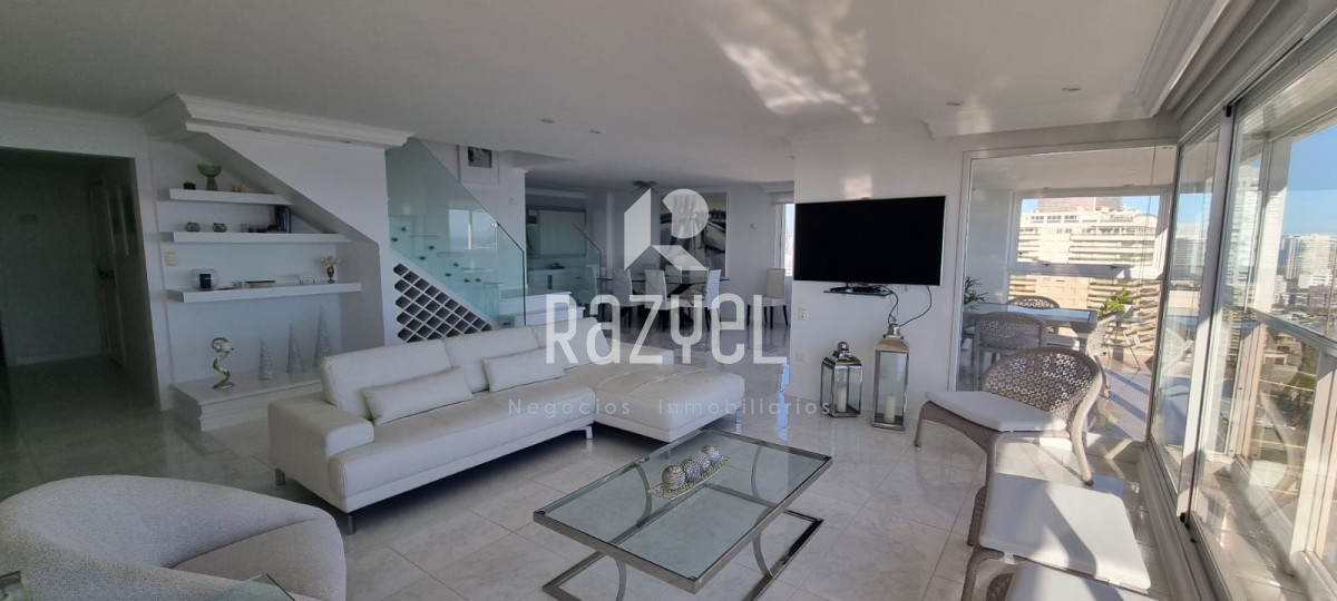 Apartamento ID.687 - Penthouse con vista al mar de 5 dorm