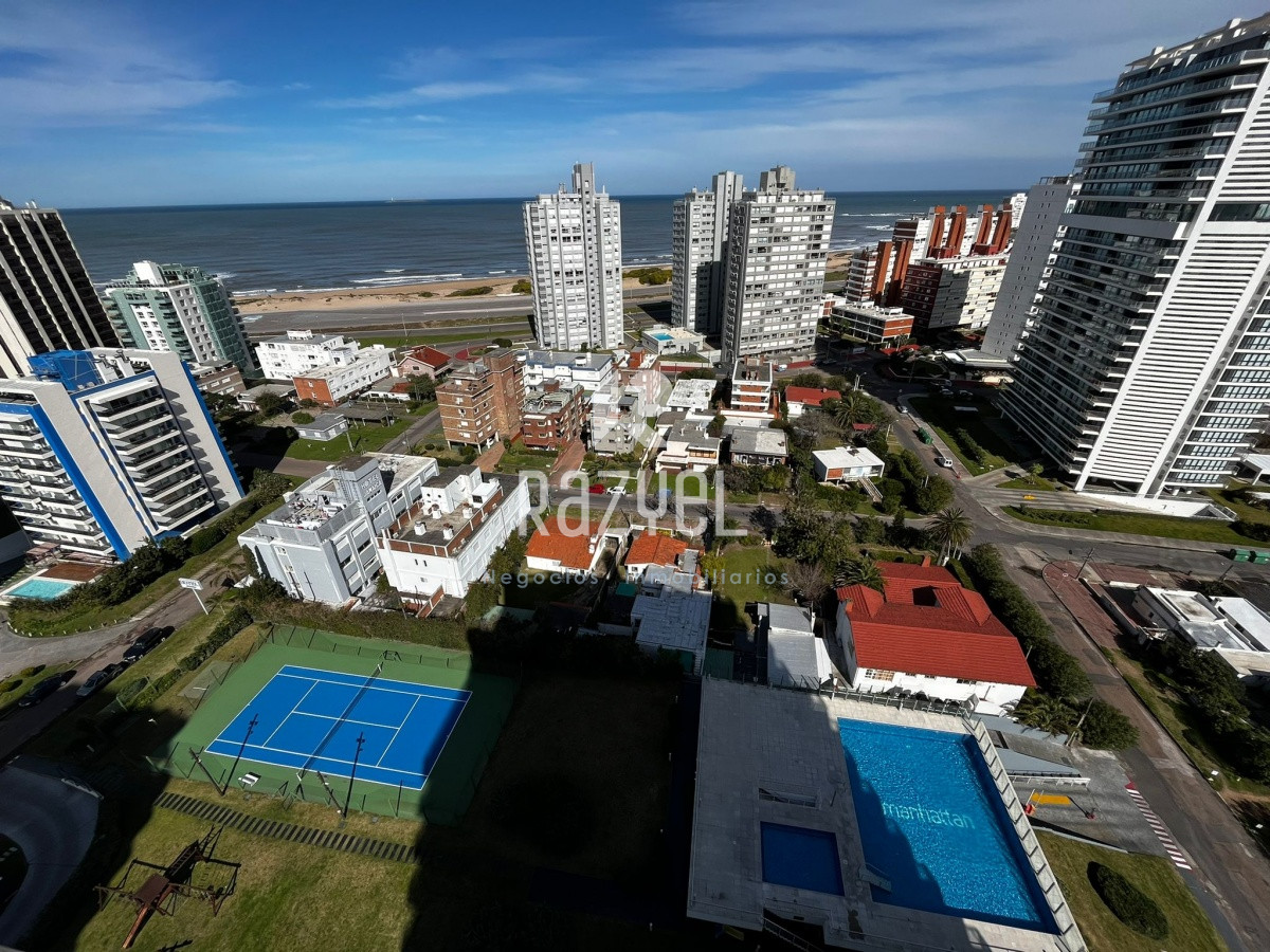 Apartamento ID.812 - Penthouse de 3 Dormitorios 4 Baños 4 Suites a 300 metros del Mar.