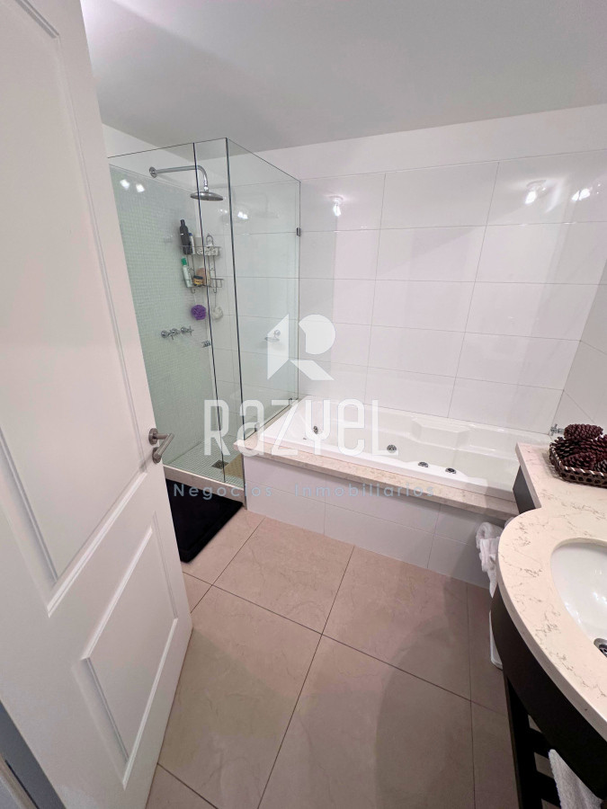 Apartamento ID.382 - Venta & Alquiler de Temporada ,primera linea playa Brava, pda 9.
