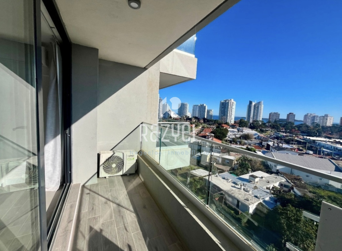 Apartamento ID.880 - Venta De Monoambiente En Edificio View Punta Del Este