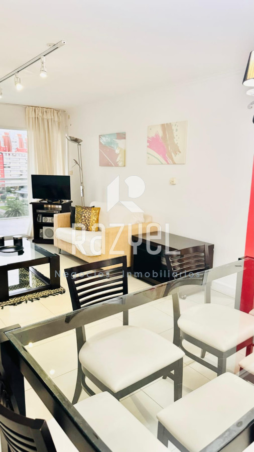 Apartamento ID.745 - Venta de apartamento de 2 dorm con parrillero propio en Torre Manhattan