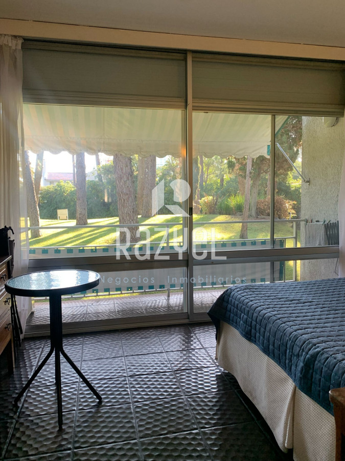 Apartamento ID.925 - Apartamento en hermoso complejo en Punta del Este