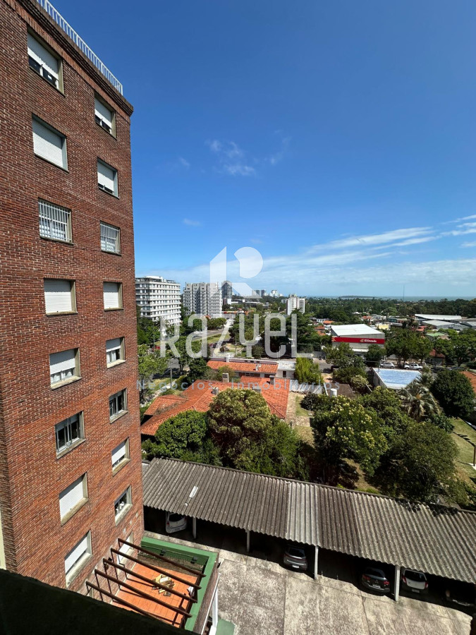 Apartamento ID.972 - Alquiler anual apartamento de 2 dormitorios y 2 baños, Maldonado. 