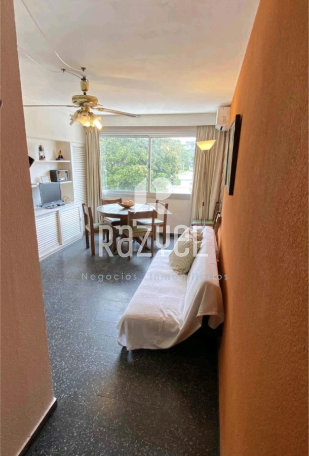 Apartamento ID.629 - Apartamento en parada 8 de playa mansa edificio Ipanema 