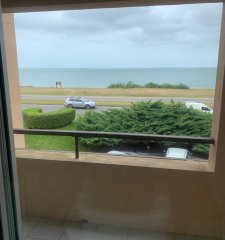 Apartamento en edifico Tauro de 2 dorm 2 bañ
