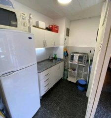 Apartamento en parada 8 de playa mansa edificio Ipanema