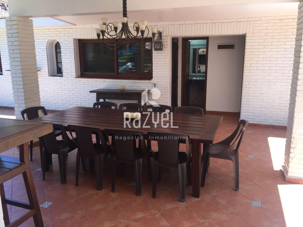 Casa ID.564 - Casa de 3 dormitorios en alquiler anual