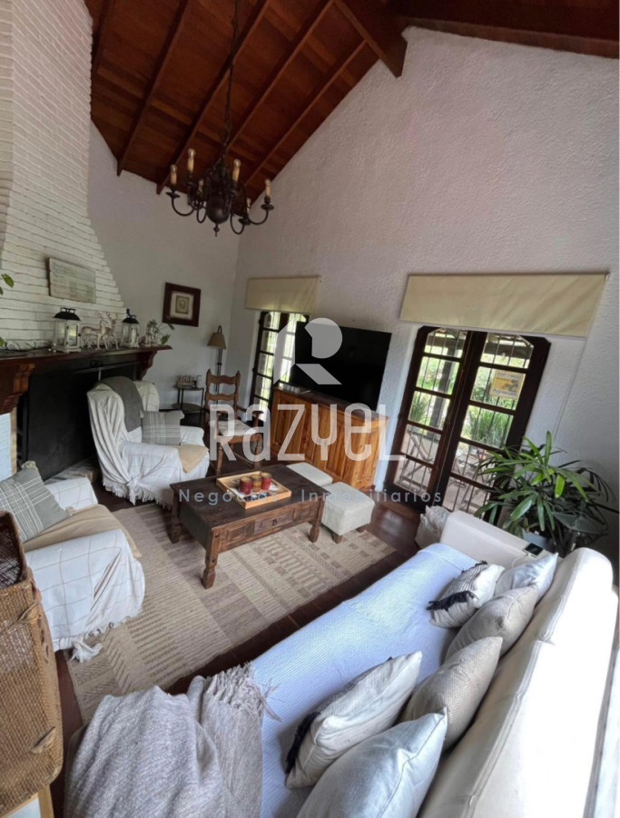 Casa ID.1243 - Linda casa  de 3 dormitorios y dependencia en Pinares, Punta del Este