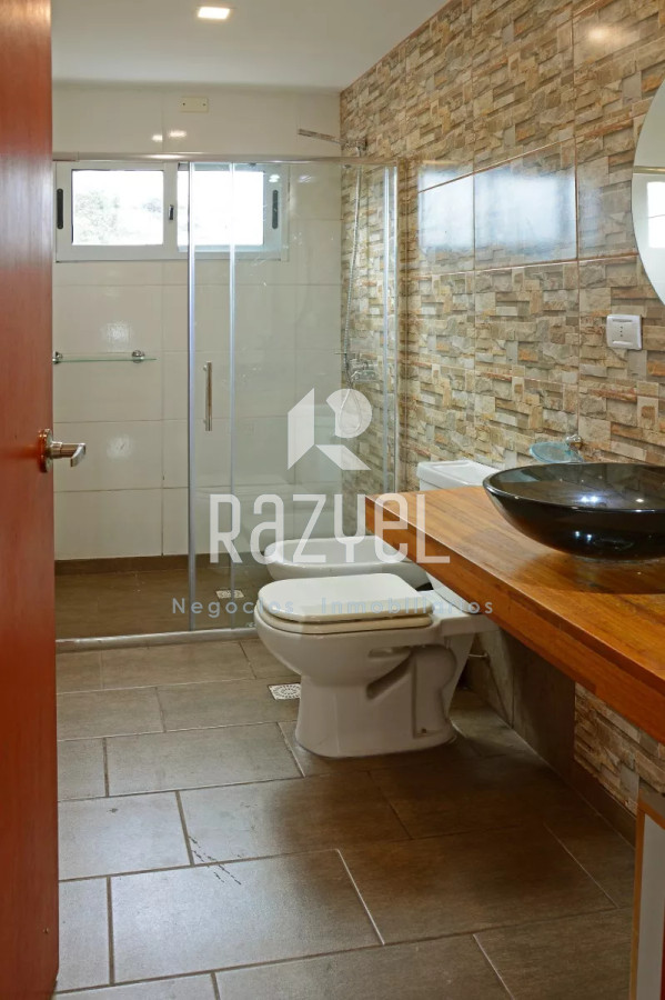 Casa ID.828 - Venta de exelente casa en Punta del Este. Marly.