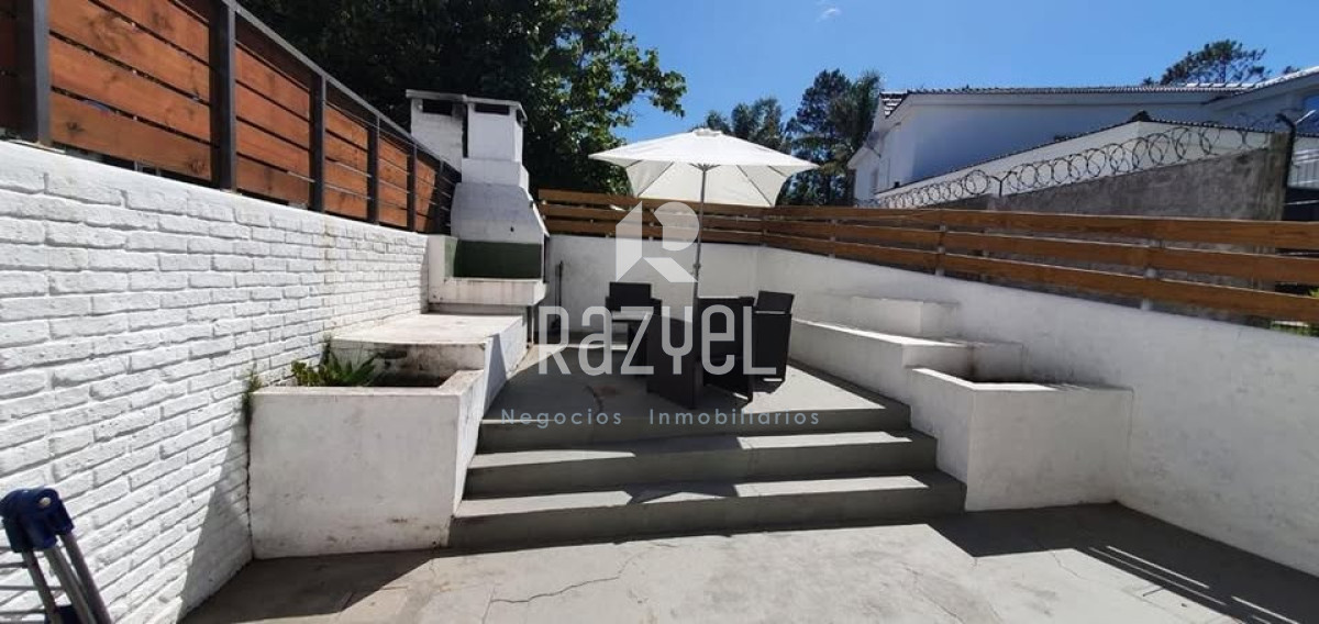 Casa ID.873 - Casa en alquiler Anual