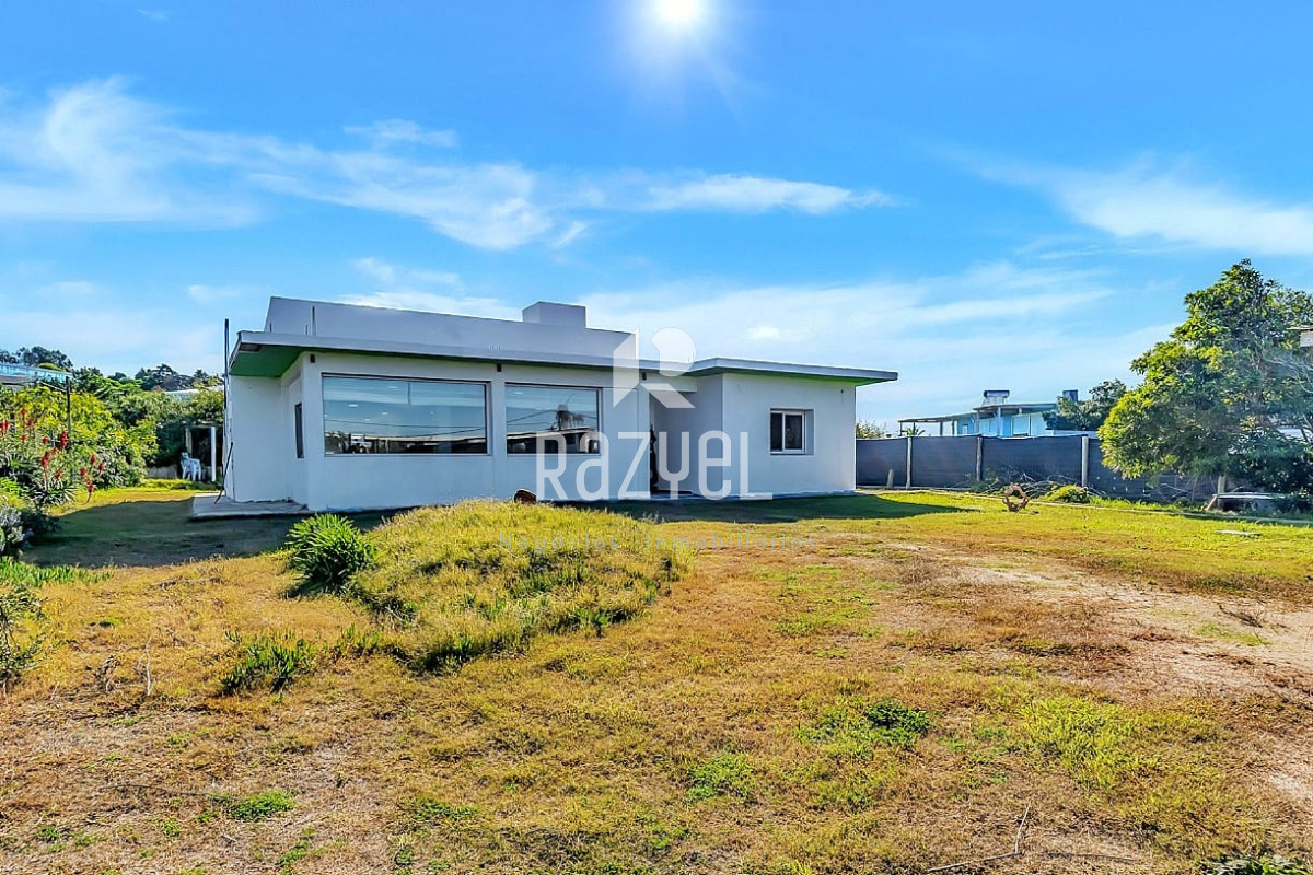 Casa ID.1104 - Casa En Venta Las Grutas, Punta Ballena