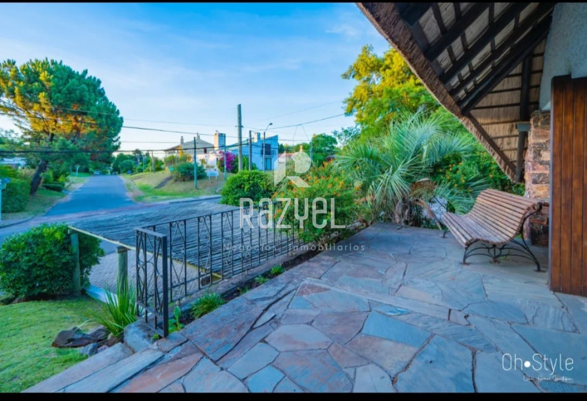 Casa ID.1150 - Casa en Alquiler temporal  Disponible Enero 2026 .Punta del Este Playa Mansa