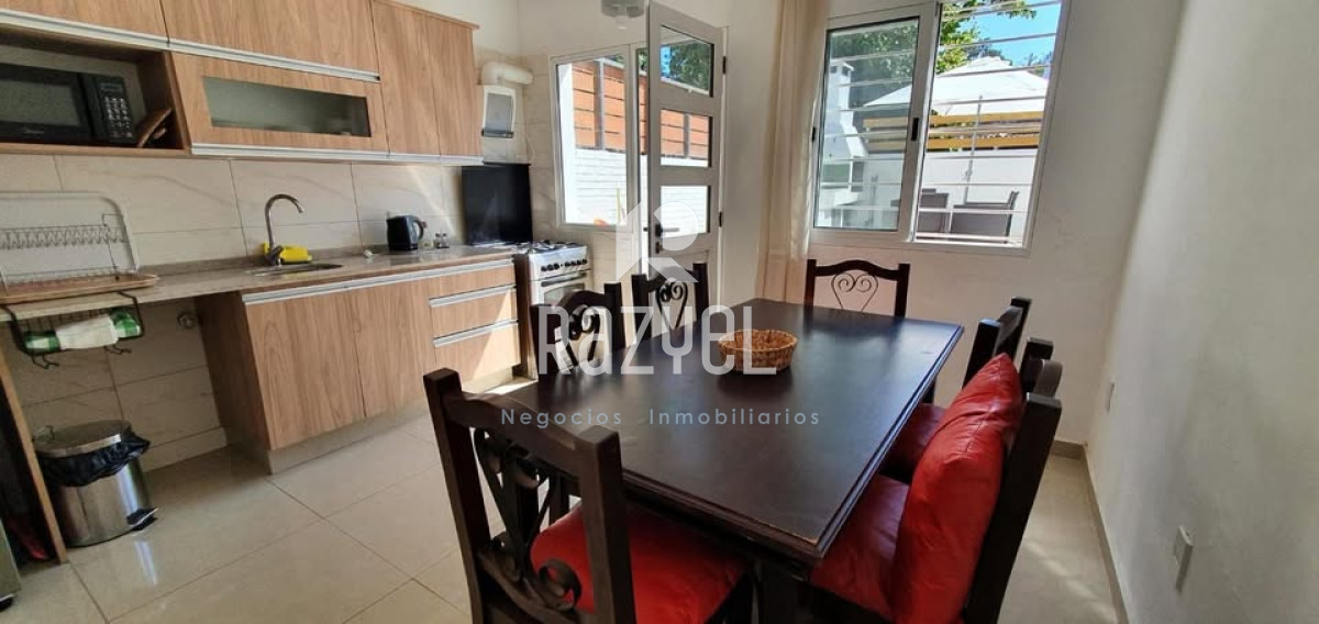 Casa ID.873 - Casa en alquiler Anual