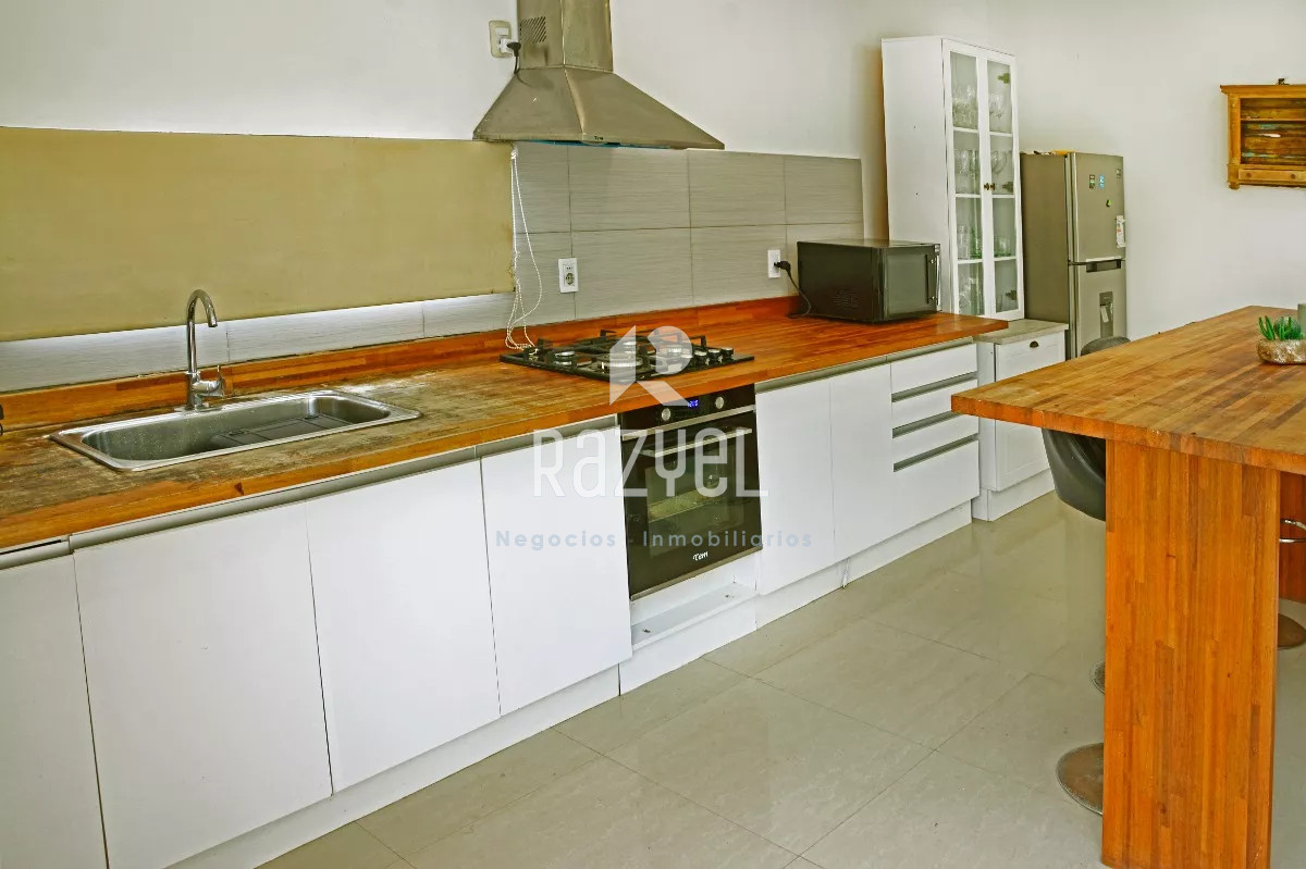 Casa ID.828 - Venta de exelente casa en Punta del Este. Marly.