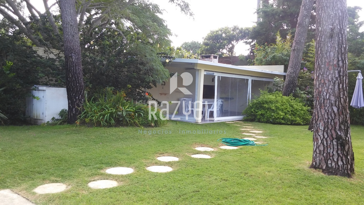 Casa ID.719 - Casa ¨Evergreen¨ Playa Mansa Venta, Alquiler Anual y Temporal
