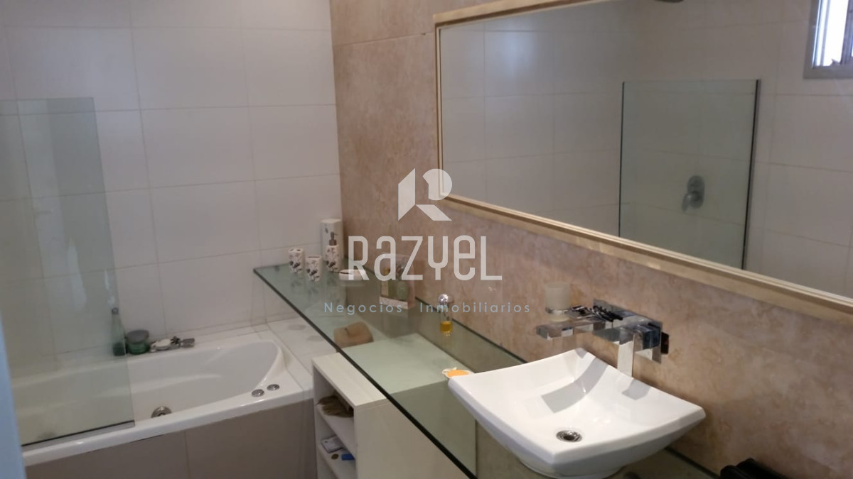 Casa ID.539 - Espectacular Casa - Alquiler Anual