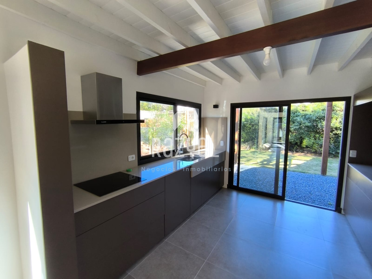 Casa ID.1092 - Casa en La Barra.