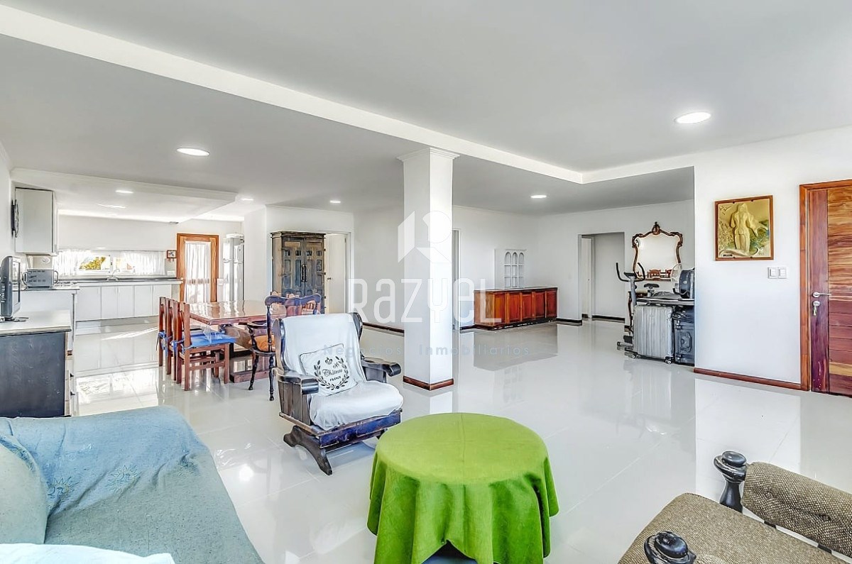 Casa ID.1104 - Casa En Venta Las Grutas, Punta Ballena