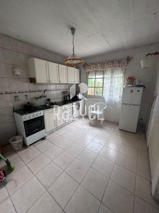 Casa ID.1236 - “Dos casas en un padrón , San Carlos .No apta banco”