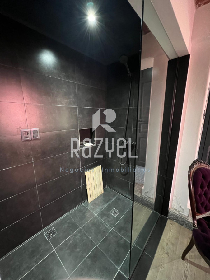 Casa ID.1258 - Casa histórica reciclada del siglo XIX ,3 dormitorios + salón independiente . San Carlos