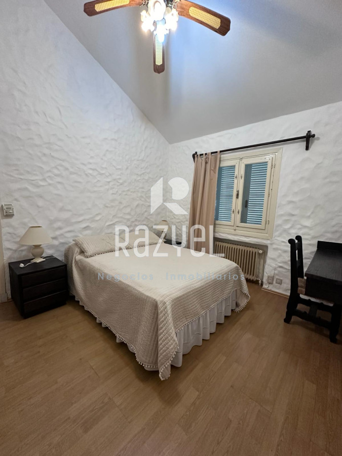 Casa ID.384 - Casa en Alquiler Anual y Venta