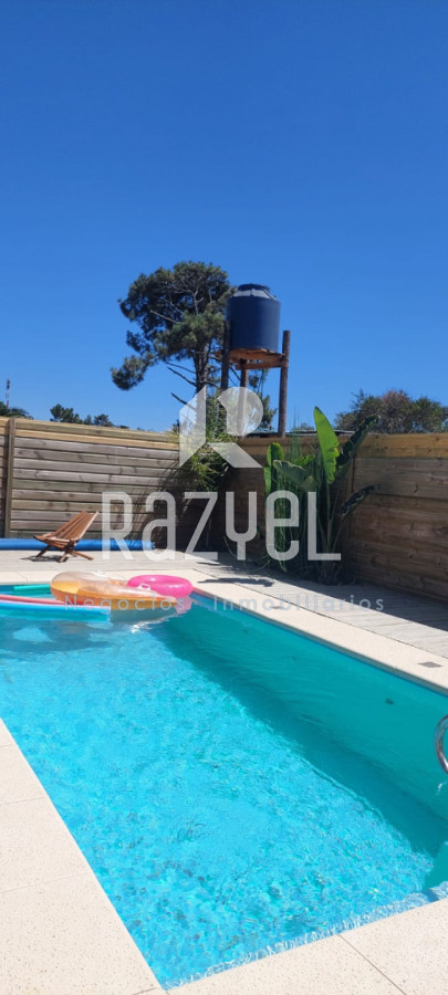 Casa ID.1213 - Casa Moderna en Venta de 3 dormitorios amueblada en Balneario Bs AS