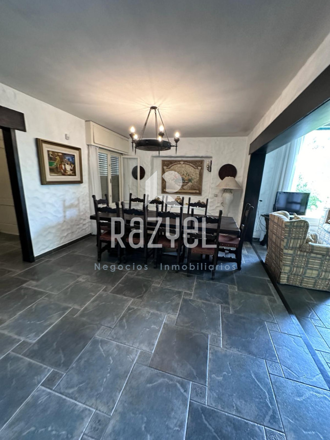 Casa ID.384 - Casa en Alquiler Anual y Venta