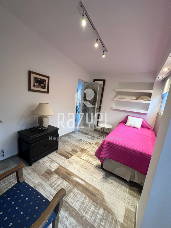 Casa ID.385 -  Casa en venta y alquiler anual de 5 dorm y 4 baños.