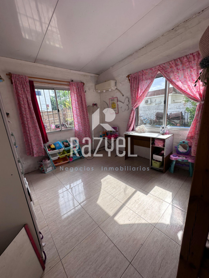 Casa ID.1236 - “Dos casas en un padrón , San Carlos .No apta banco”