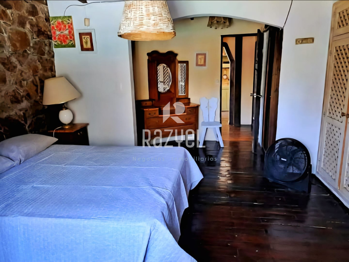 Casa ID.1101 - Casa en Venta Pinares a 100 mts del mar