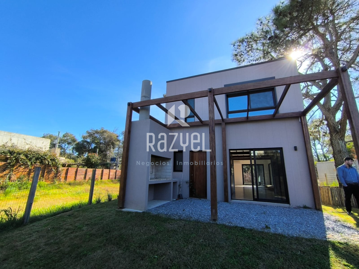 Casa ID.1092 - Casa en La Barra.