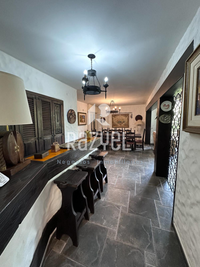 Casa ID.384 - Casa en Alquiler Anual y Venta