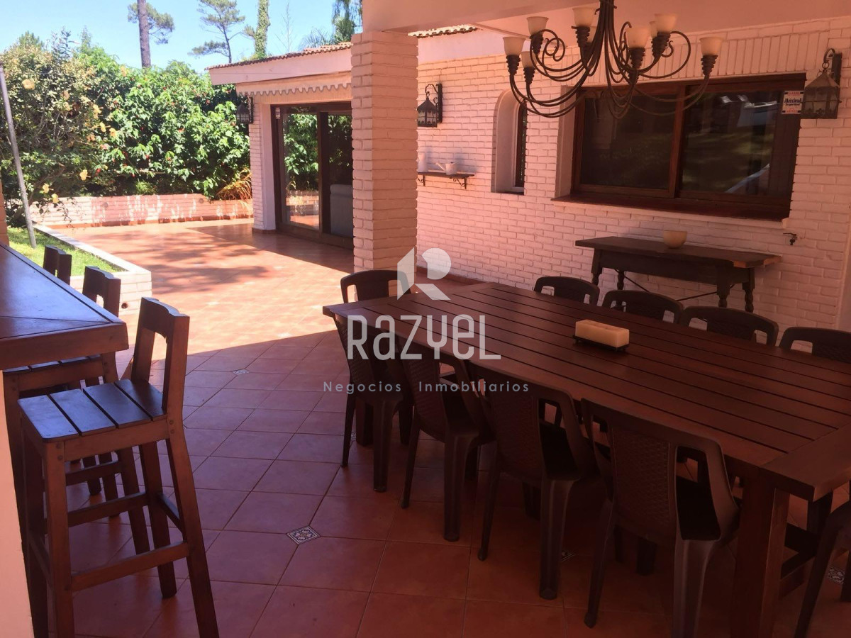 Casa ID.564 - Casa de 3 dormitorios en alquiler anual