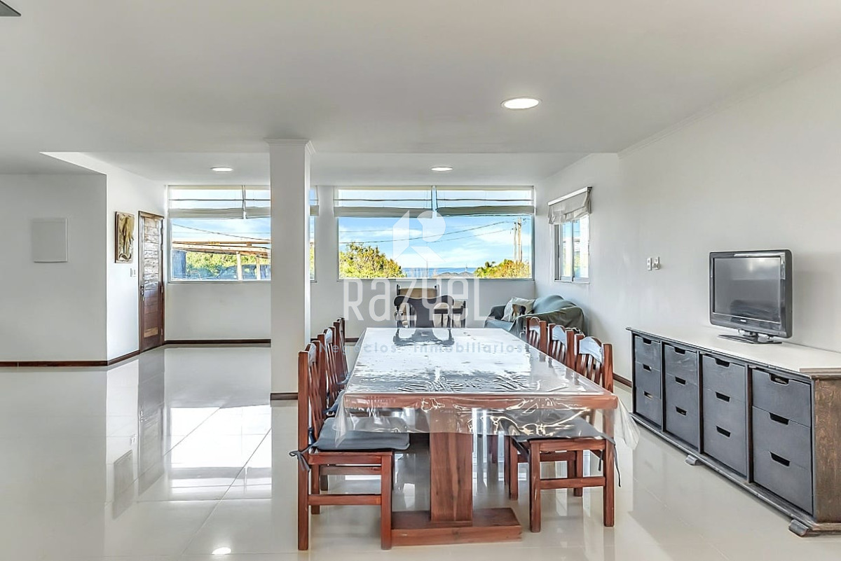 Casa ID.1104 - Casa En Venta Las Grutas, Punta Ballena